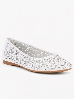 CLEARANCE Alex Marie Metallic Laser-Cut Rhinestone Leather Flats Retails
$69.99